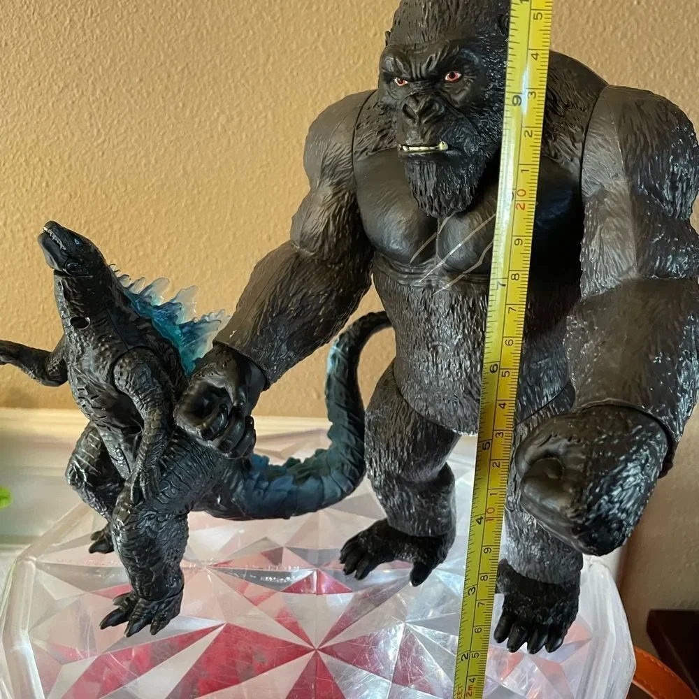 2020 Legendary King Kong and Godzilla Figure